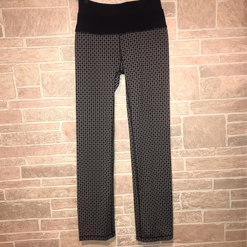 Lululemon Pant Tri Geo Silver Spoon Back Size 8
